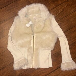 Dressbarn Ivory Faux Fur Collar Sweater